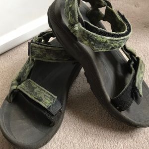 Boys Teva sandal
